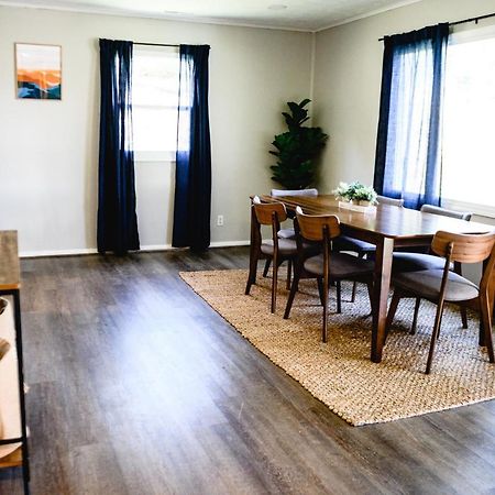 Urban Cottage: Homey & Convenient Huntington Eksteriør billede