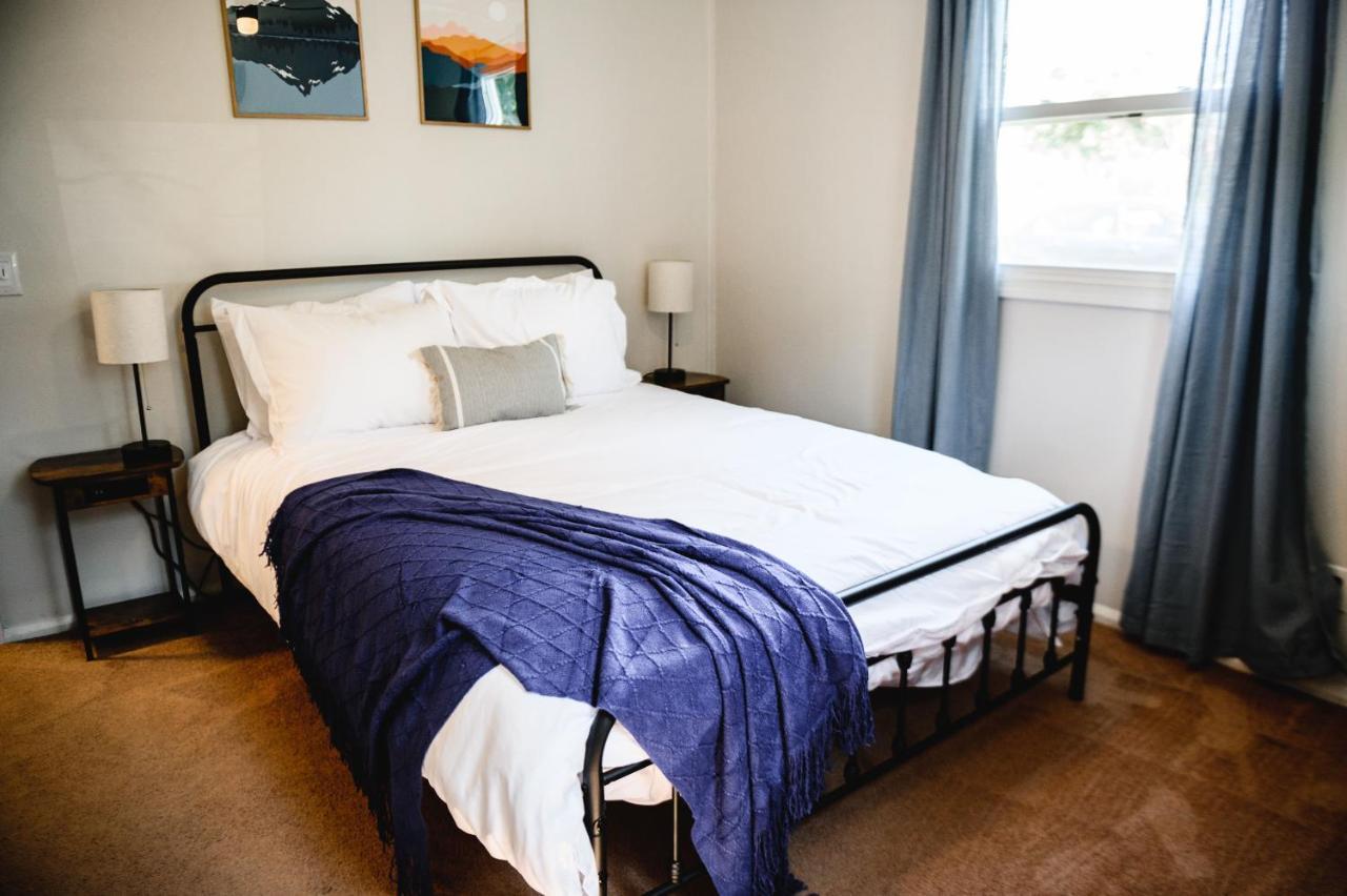 Urban Cottage: Homey & Convenient Huntington Eksteriør billede